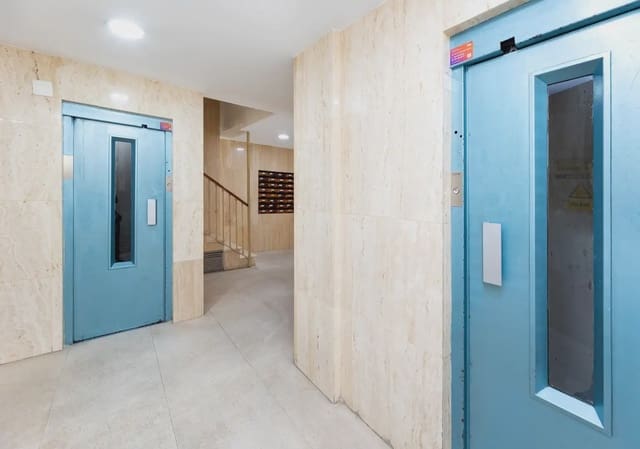 Mieszkanie na sprzedaż w Camino de Ronda - Rosaleda, Miasto Grenada - 208 000 € (Ref: 9837665)