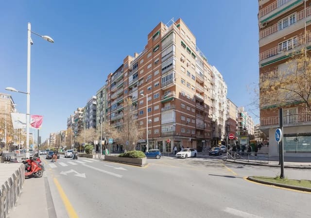 Mieszkanie na sprzedaż w Camino de Ronda - Rosaleda, Miasto Grenada - 208 000 € (Ref: 9837665)