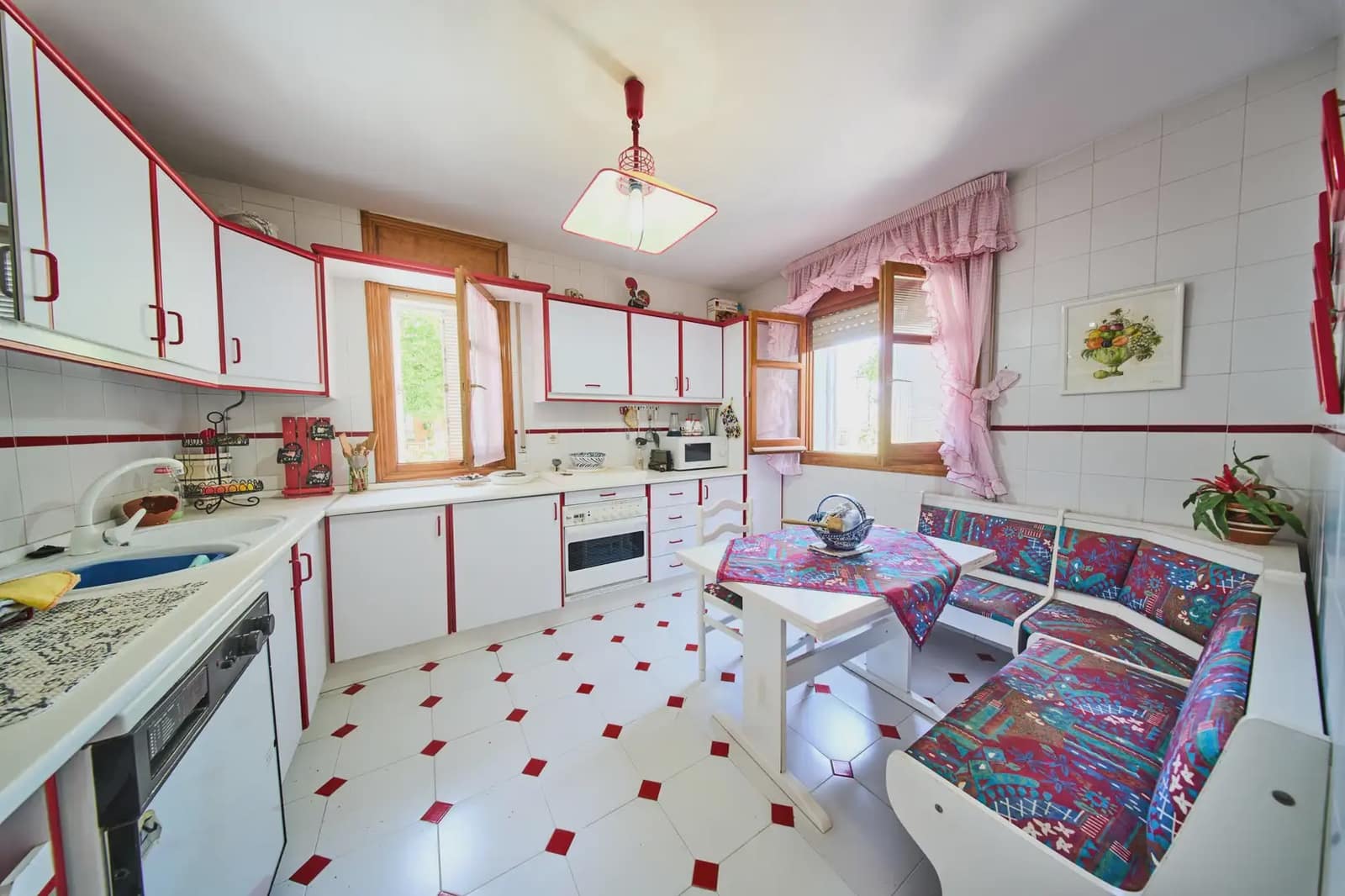 3 Zimmer Villa zu verkaufen in Otura - 244.000 € (Ref: 9837666)