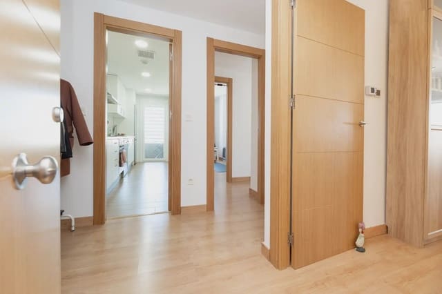 Lejlighed til salg i Campus de la Salud, Granada by med swimmingpool garage - € 425.000 (Ref: 9837668)