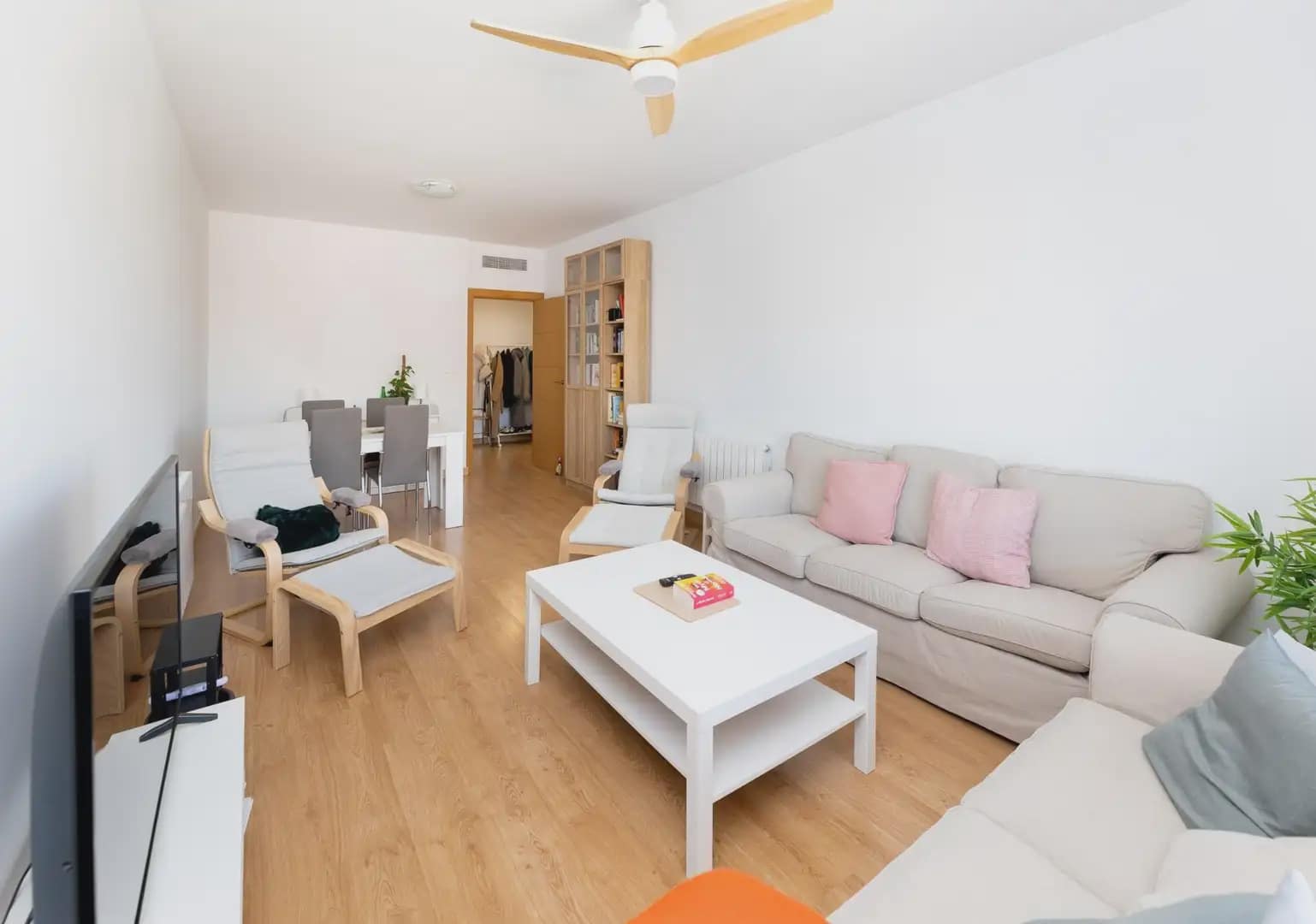 Lejlighed til salg i Granada by med swimmingpool garage - € 425.000 (Ref: 9837668)