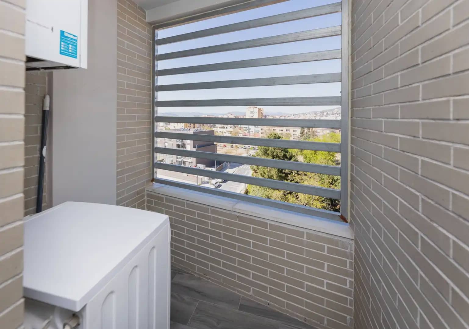 Lejlighed til salg i Granada by med swimmingpool garage - € 425.000 (Ref: 9837668)