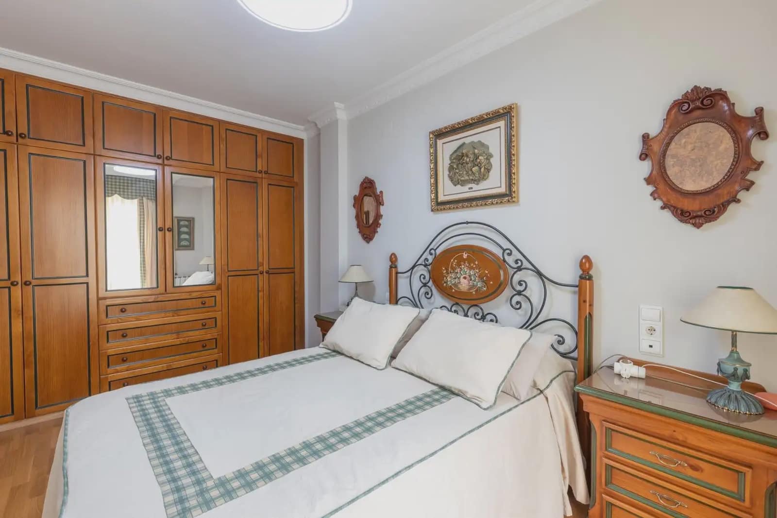 Semi-detached Villa for sale in Cajar with garage - € 242,000 (Ref: 9837669)