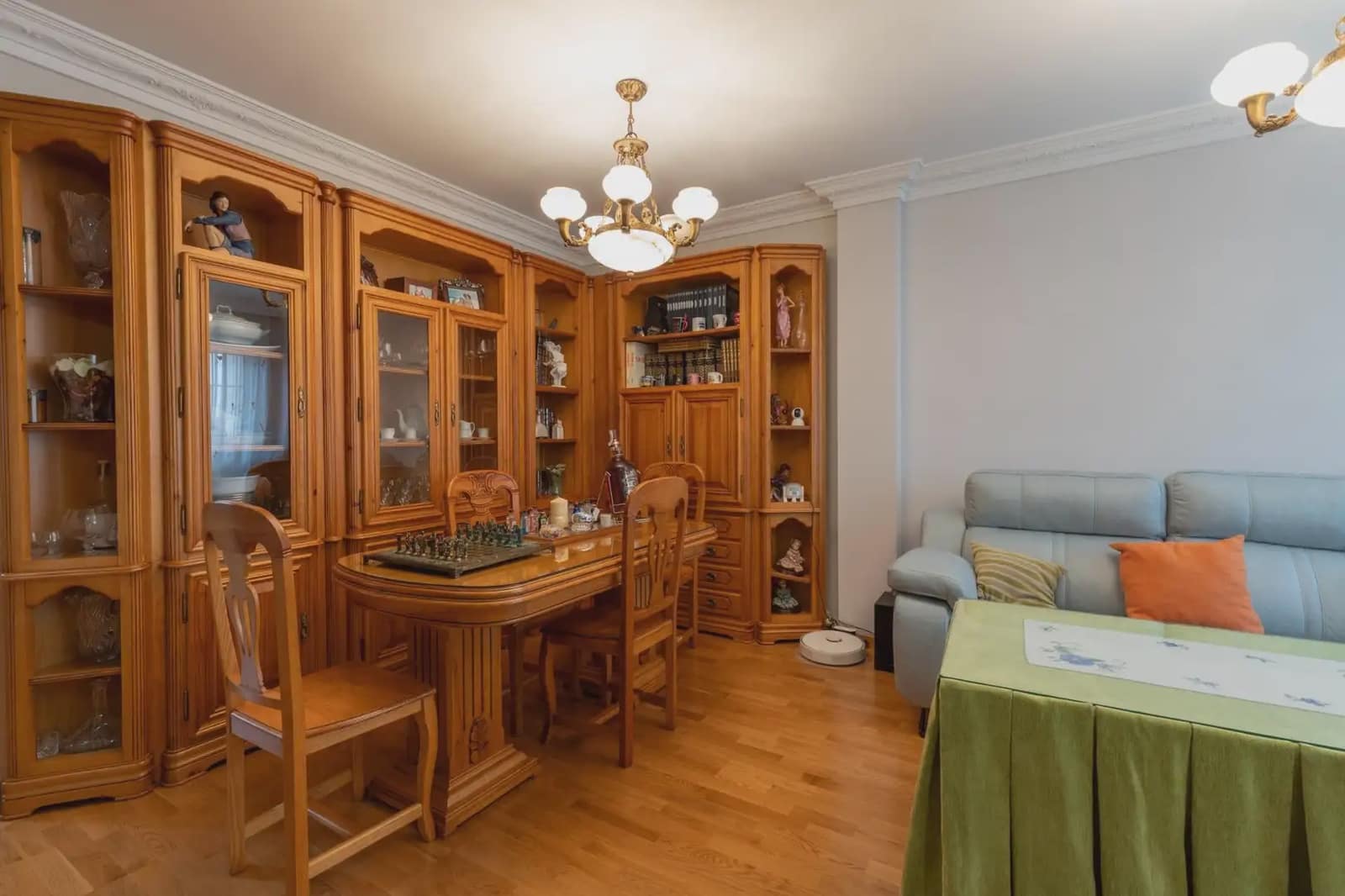Semi-detached Villa for sale in Cajar with garage - € 242,000 (Ref: 9837669)