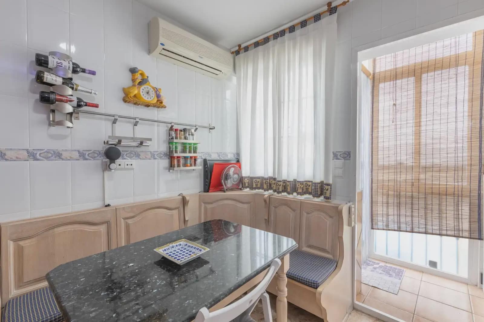 Semi-detached Villa for sale in Cajar with garage - € 242,000 (Ref: 9837669)