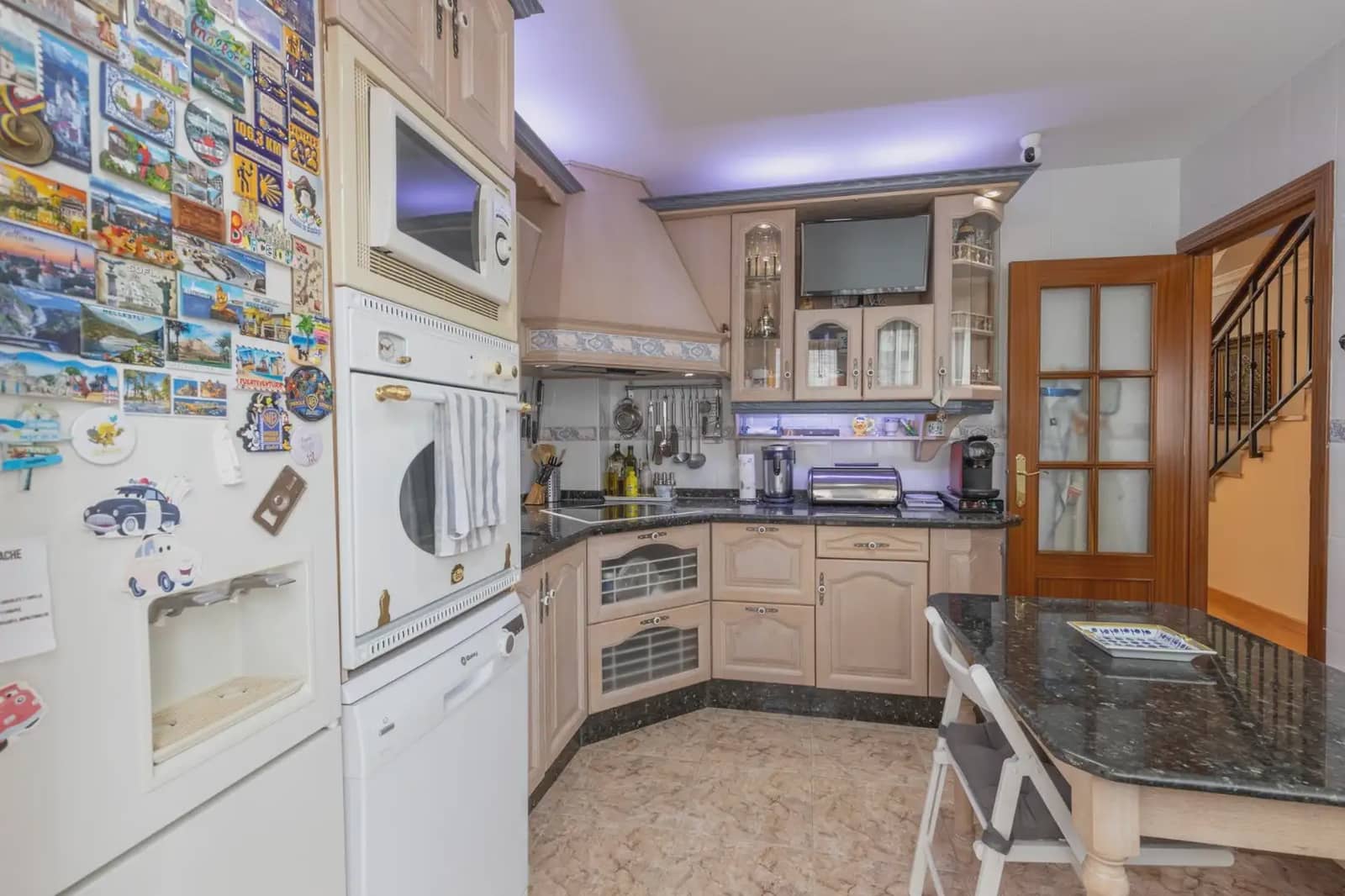 Semi-detached Villa for sale in Cajar with garage - € 242,000 (Ref: 9837669)