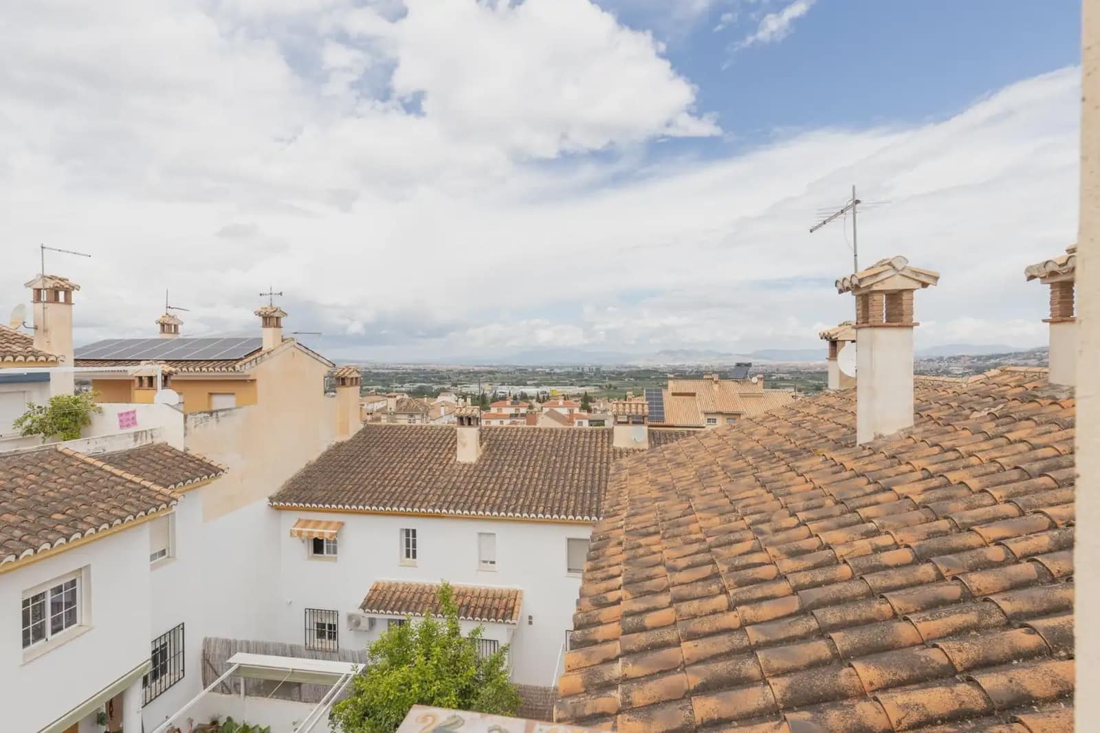 Semi-detached Villa for sale in Cajar with garage - € 242,000 (Ref: 9837669)