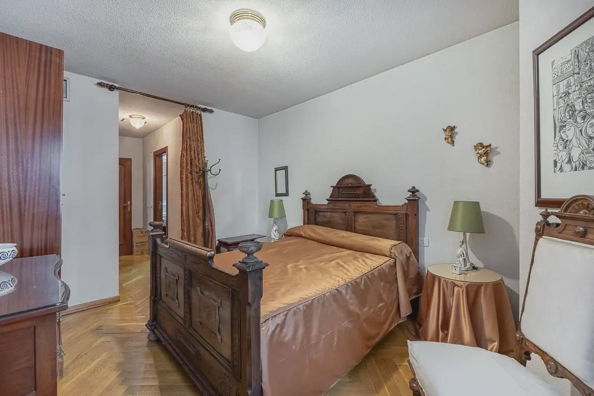 Leilighet til salgs i Granada by med garasje - € 385 000 (Ref: 9837670)