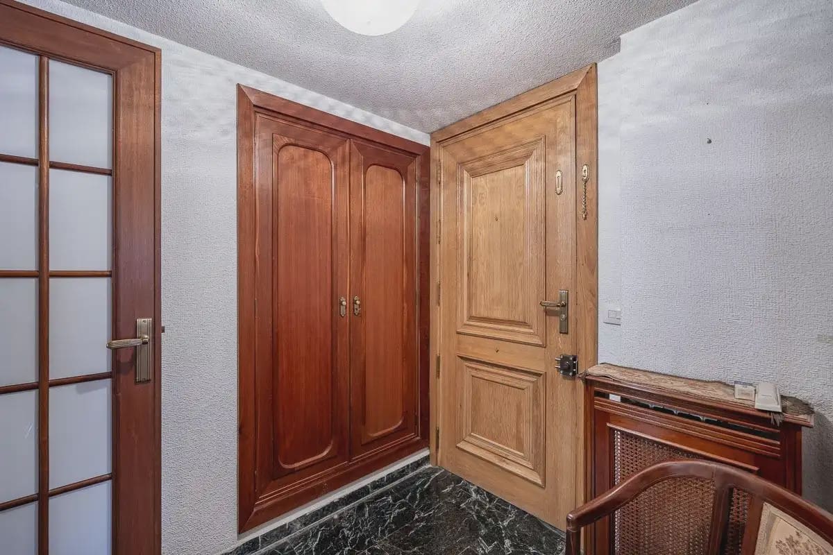 Leilighet til salgs i Granada by med garasje - € 385 000 (Ref: 9837670)