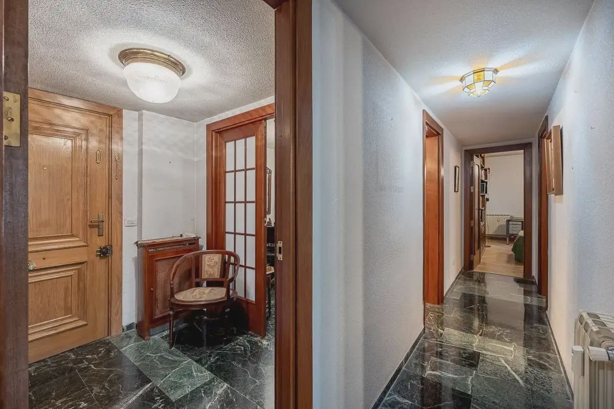Leilighet til salgs i Granada by med garasje - € 385 000 (Ref: 9837670)