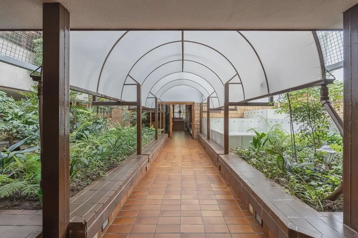 Leilighet til salgs i Granada by med garasje - € 385 000 (Ref: 9837670)