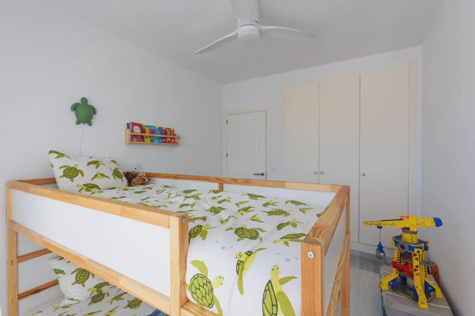 2 bedroom Apartment for sale in Polopos with pool garage - € 132,000 (Ref: 9837671)