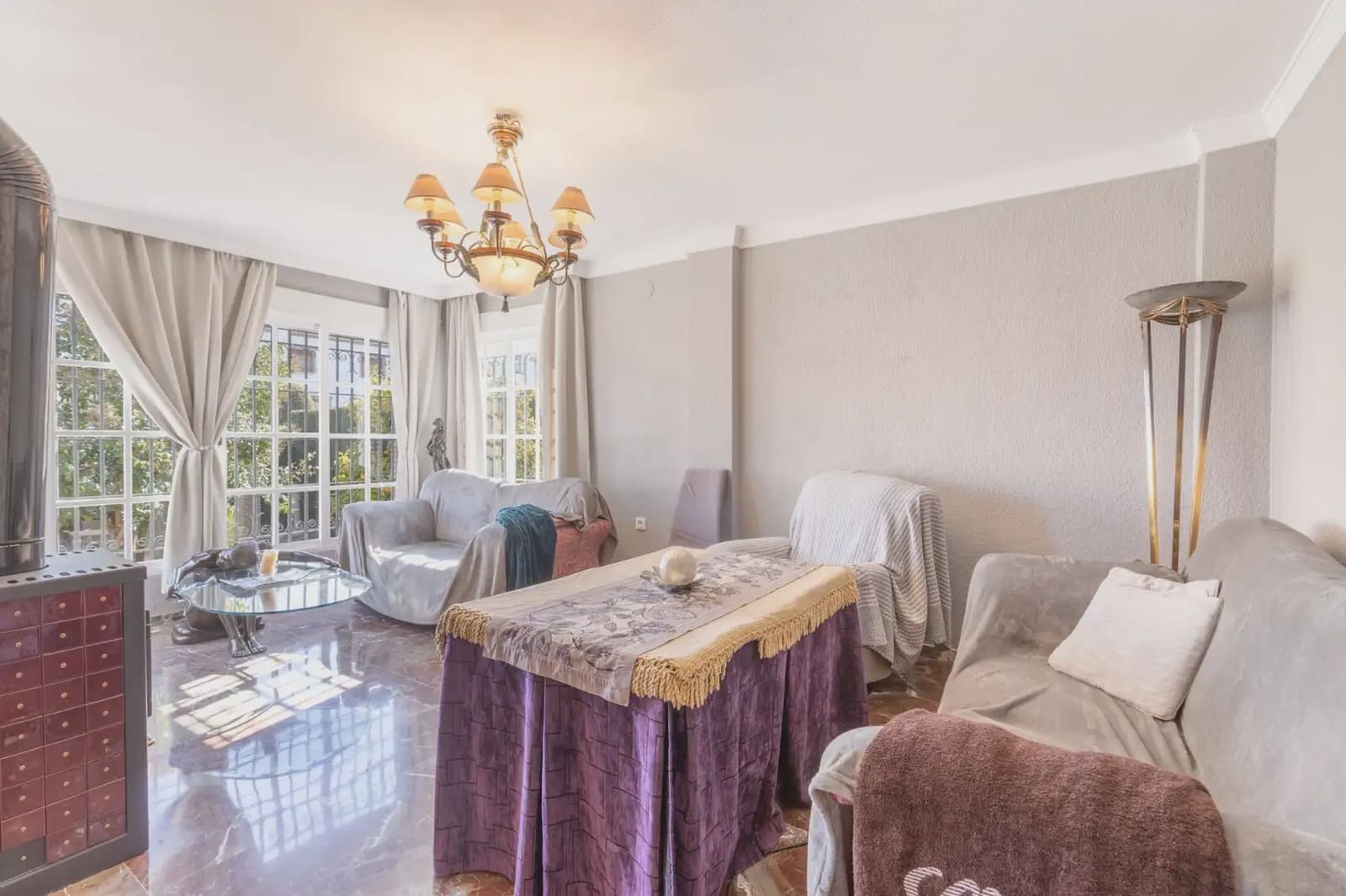 Villa te koop in La Zubia met zwembad garage - € 490.000 (Ref: 9837672)