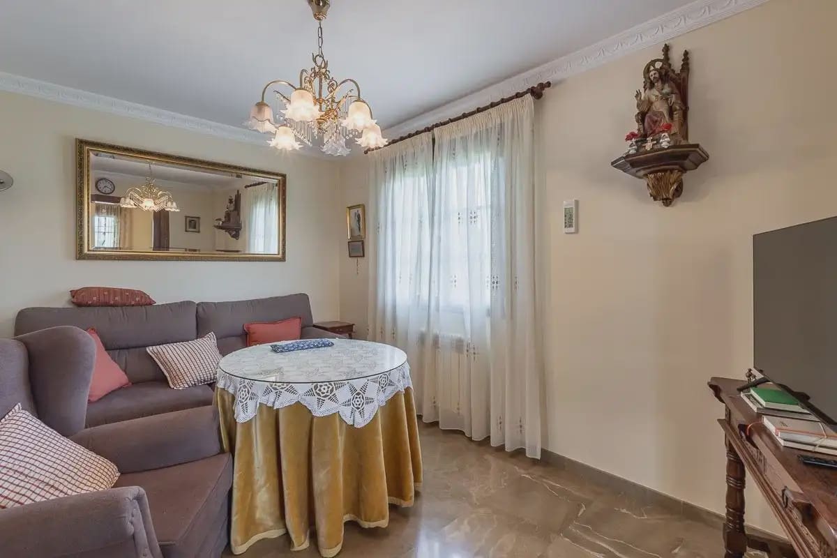 Villa zu verkaufen in Cajar mit Garage - 560.000 € (Ref: 9837673)