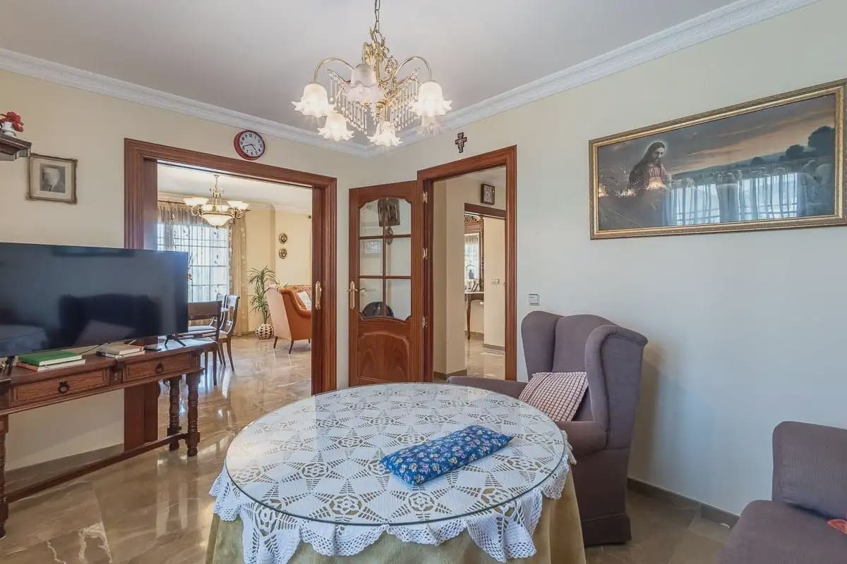 Villa zu verkaufen in Cajar mit Garage - 560.000 € (Ref: 9837673)