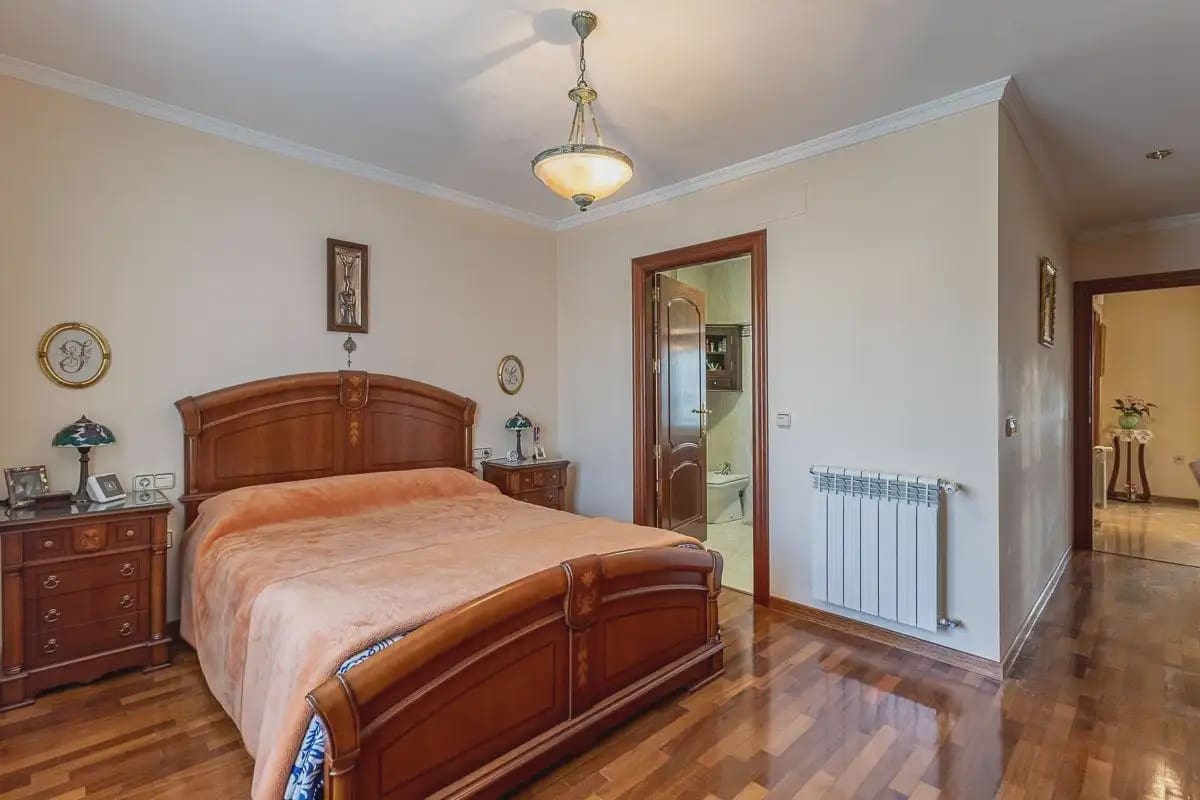 Villa zu verkaufen in Cajar mit Garage - 560.000 € (Ref: 9837673)