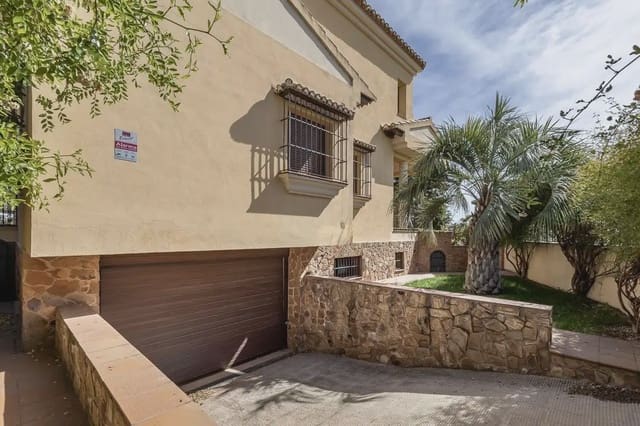 5 soveværelse Villa til salg i Cájar med garage - € 560.000 (Ref: 9837673)