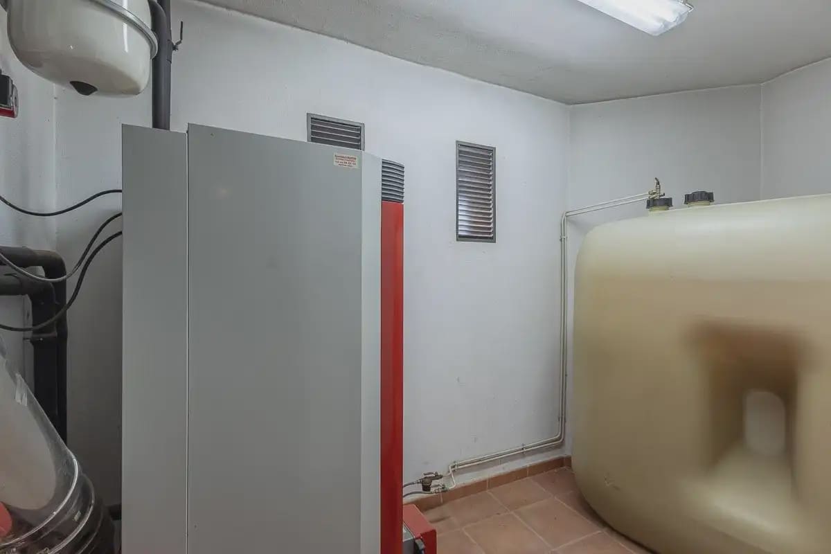 Villa zu verkaufen in Cajar mit Garage - 560.000 € (Ref: 9837673)