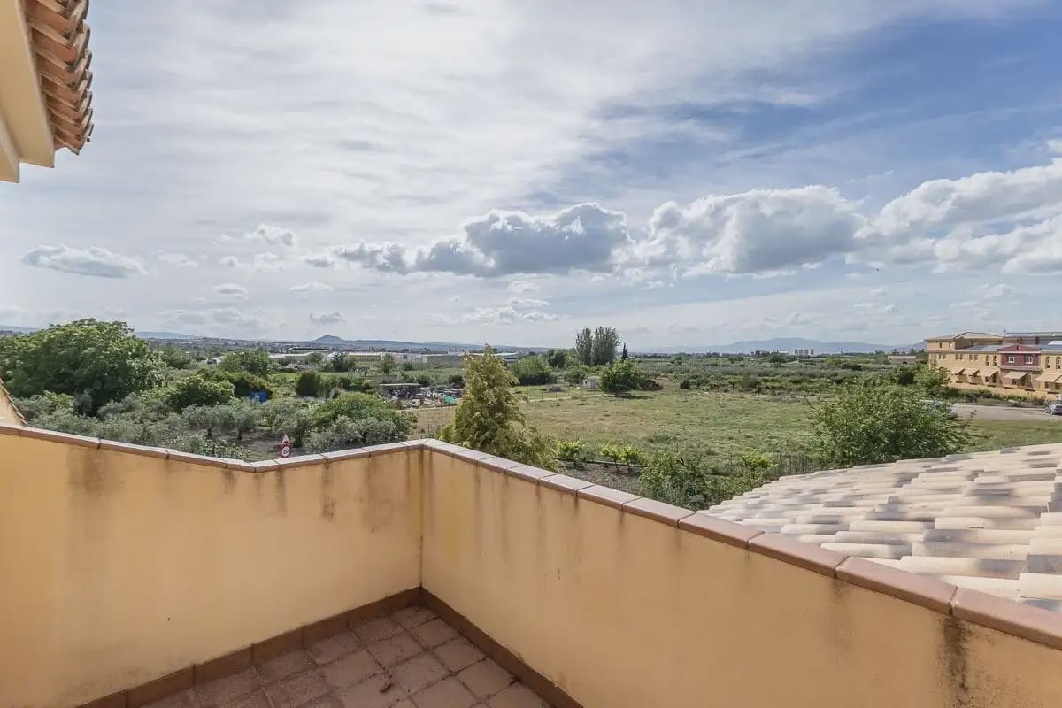 Villa zu verkaufen in Cajar mit Garage - 560.000 € (Ref: 9837673)