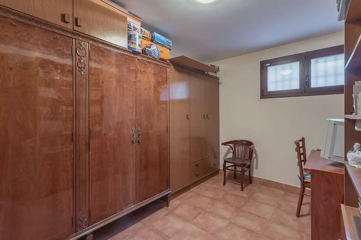 Villa zu verkaufen in Cajar mit Garage - 560.000 € (Ref: 9837673)