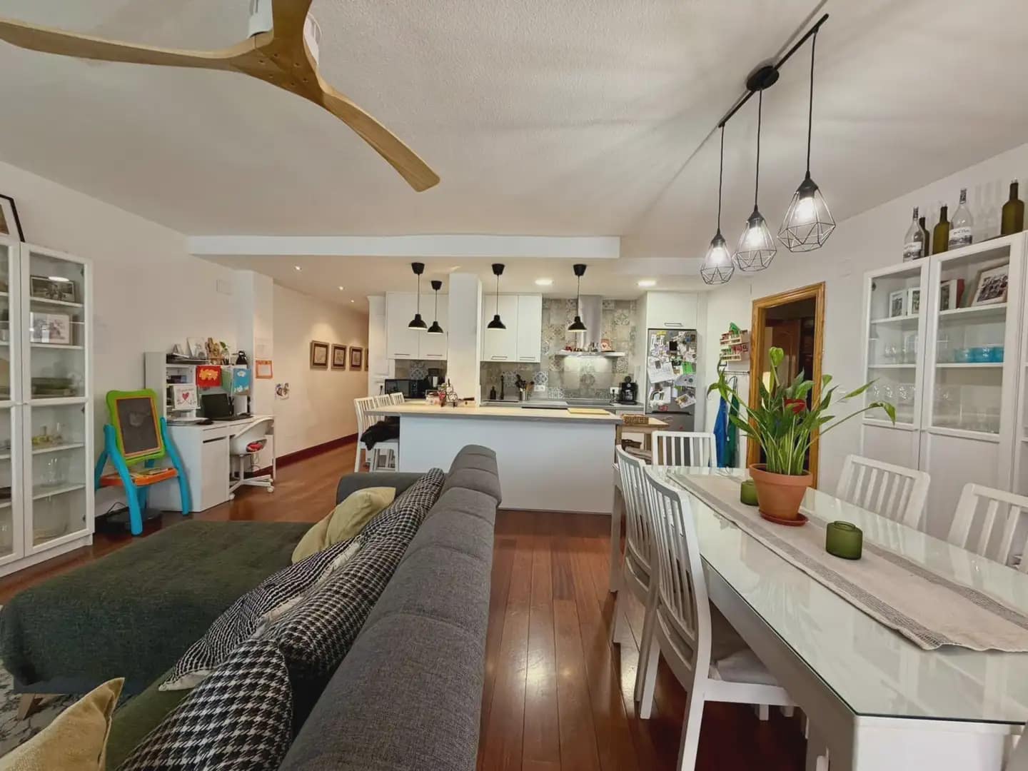 Leilighet til salgs i Granada by - € 449 000 (Ref: 9837675)