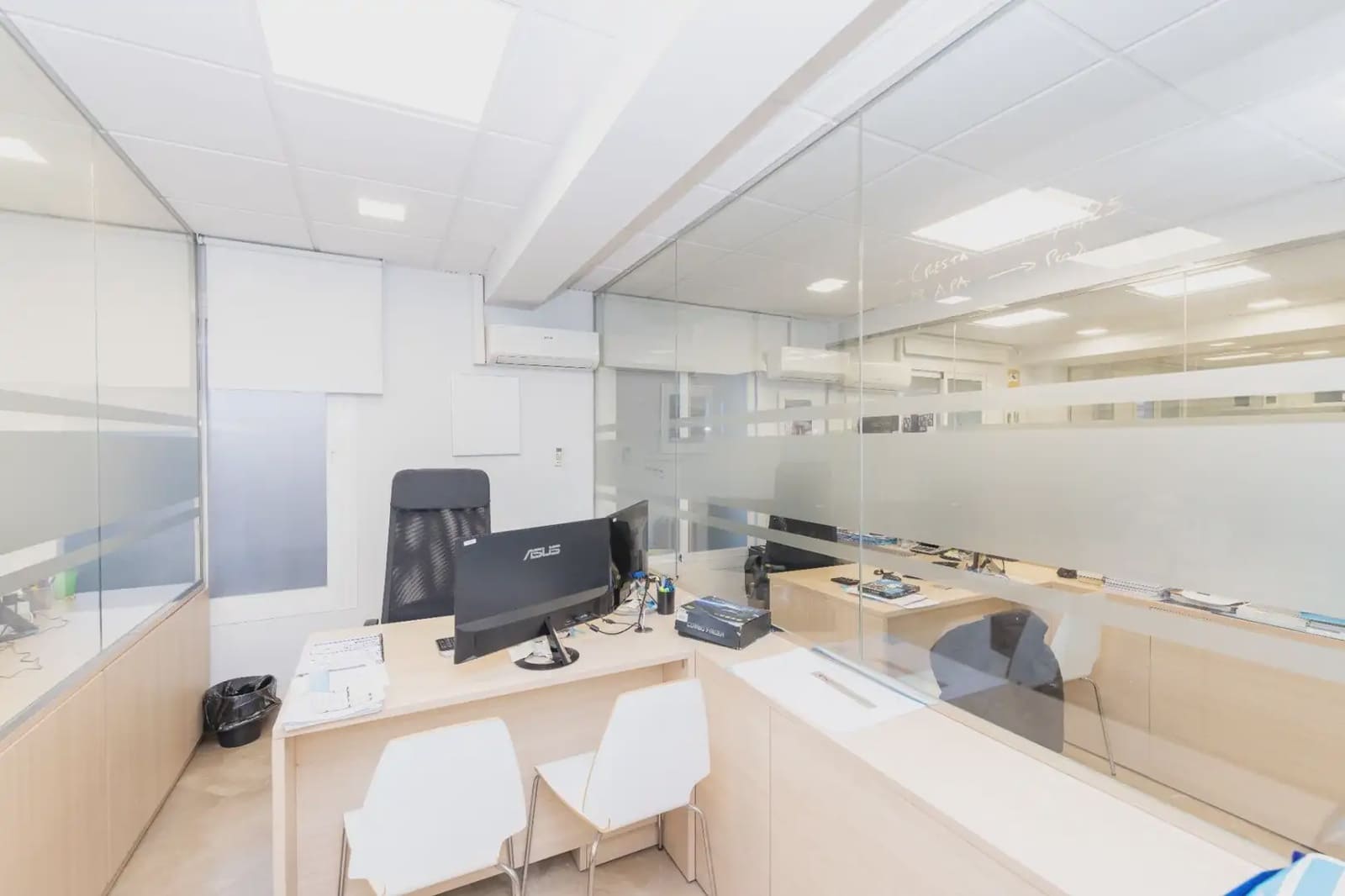 Office for rent in Granada city - € 1,500 (Ref: 9837678)