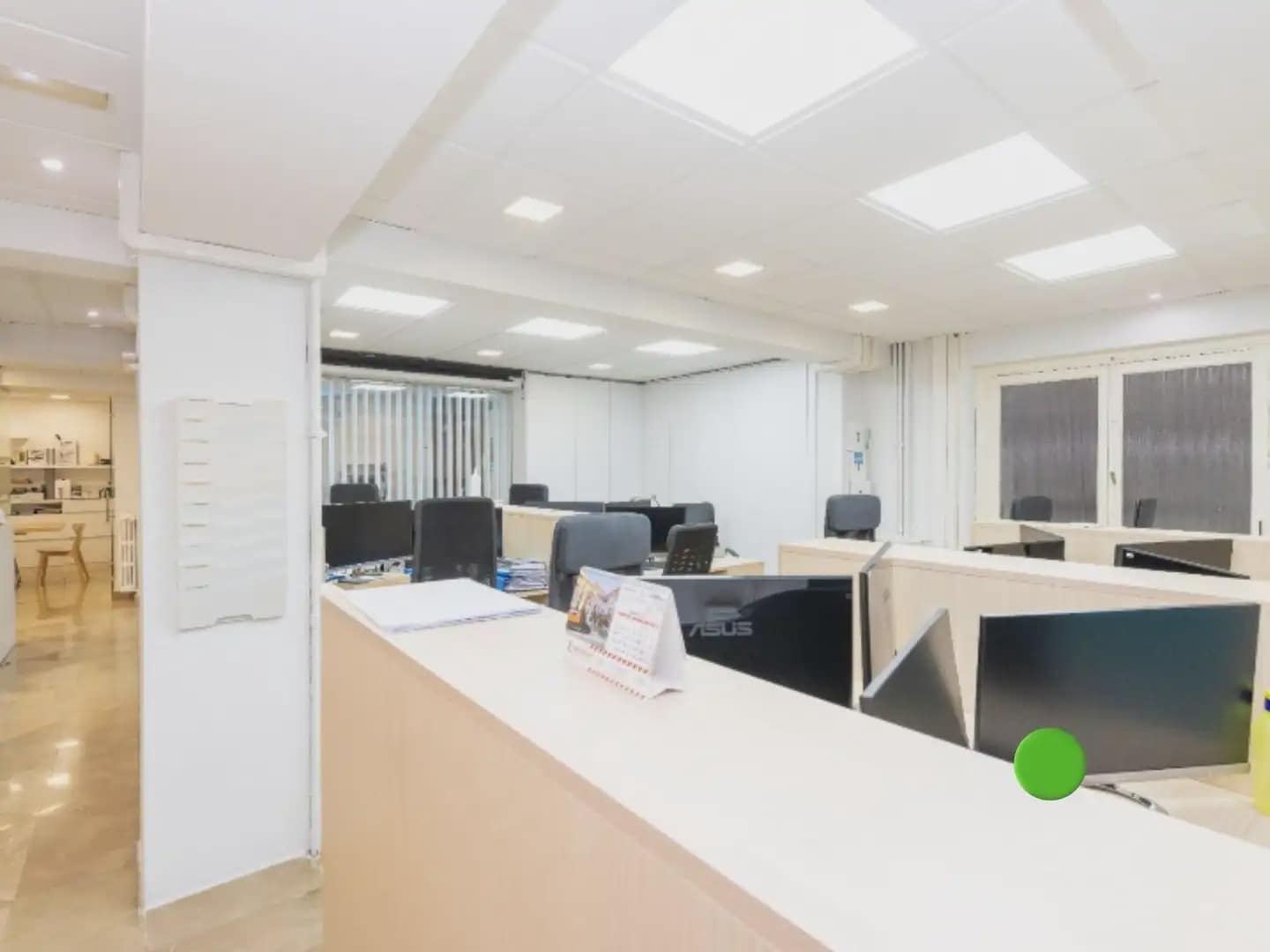 Kontor til leje i Granada by - € 1.500 (Ref: 9837678)