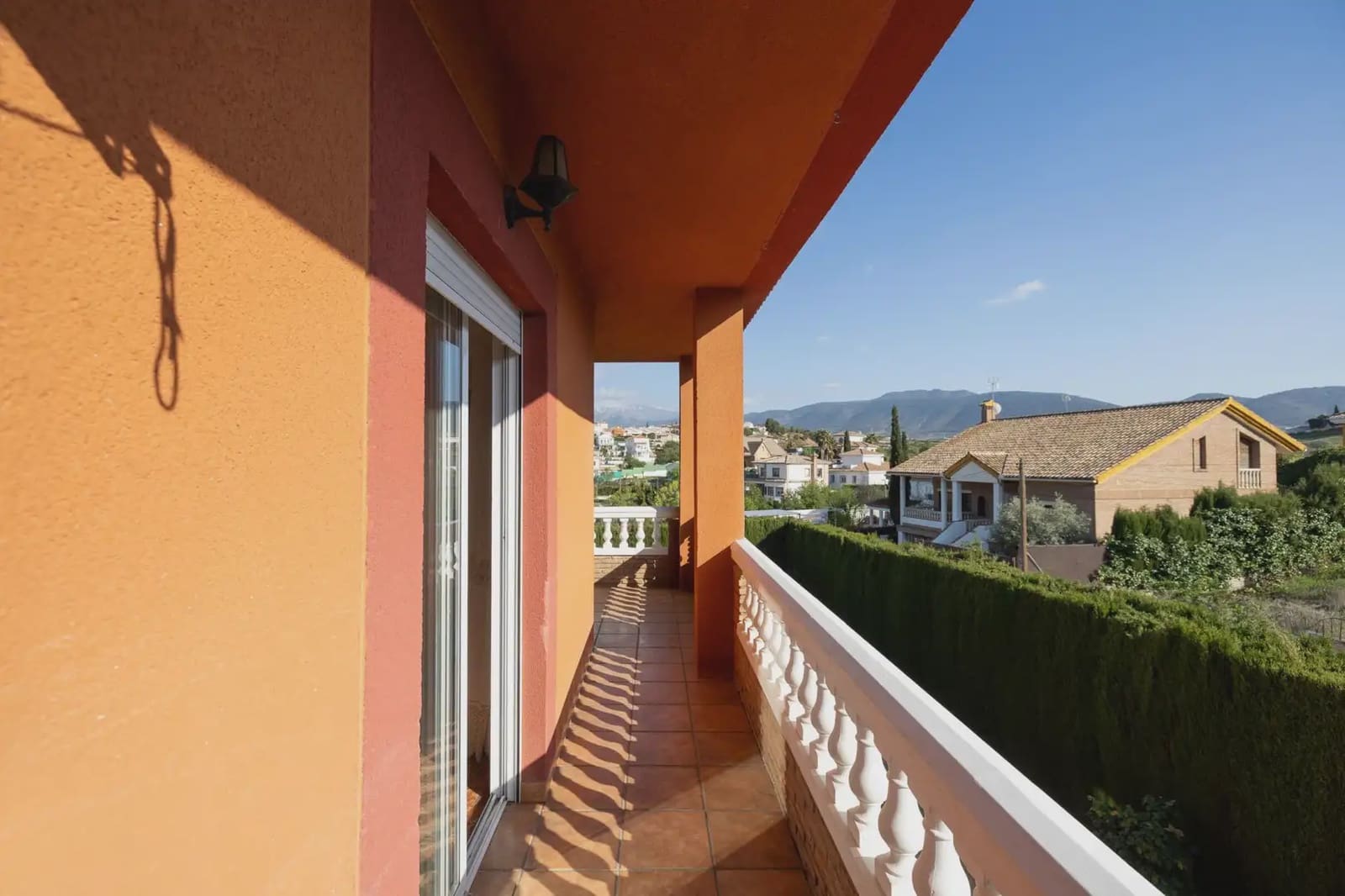 5 slaapkamer Villa te koop in Otura met zwembad garage - € 420.000 (Ref: 9837680)