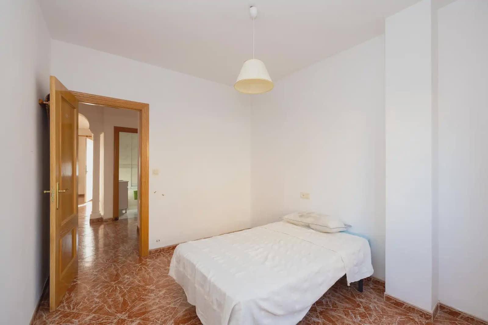 5 slaapkamer Villa te koop in Otura met zwembad garage - € 420.000 (Ref: 9837680)