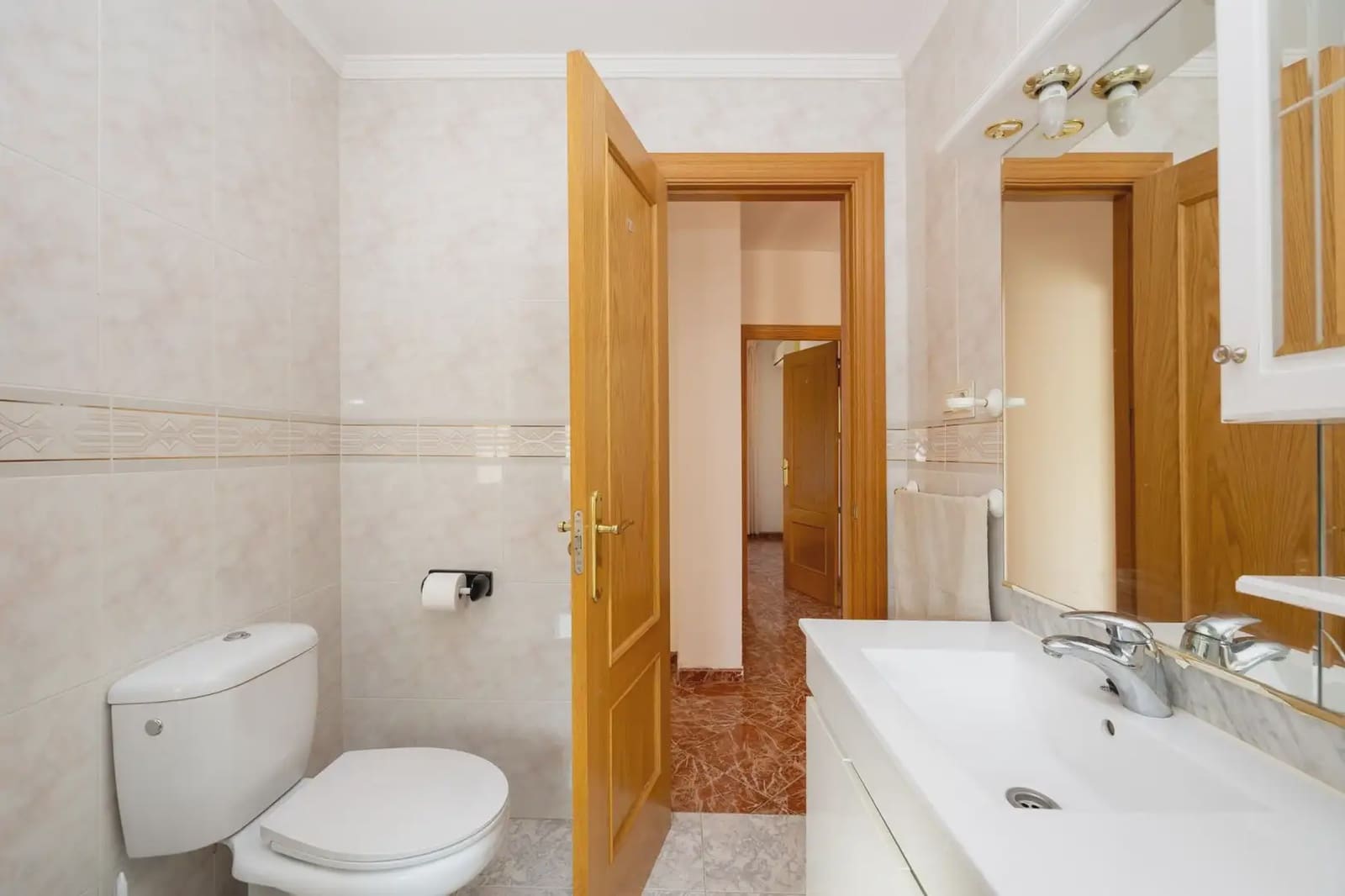 5 slaapkamer Villa te koop in Otura met zwembad garage - € 420.000 (Ref: 9837680)