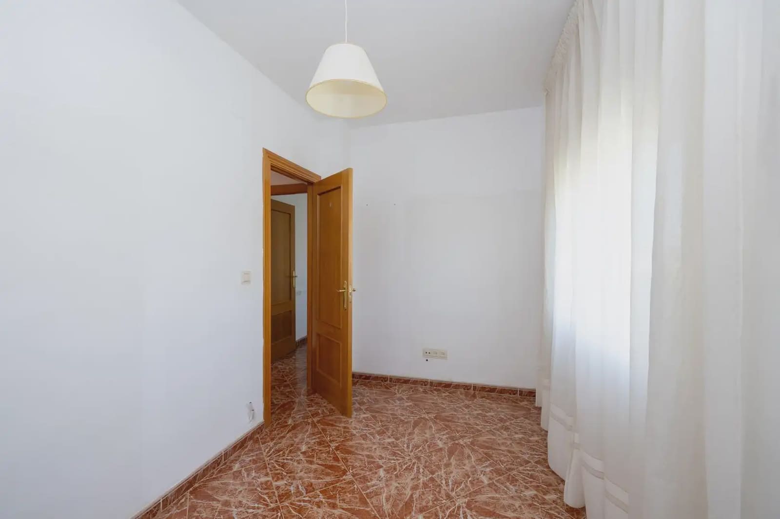 5 slaapkamer Villa te koop in Otura met zwembad garage - € 420.000 (Ref: 9837680)
