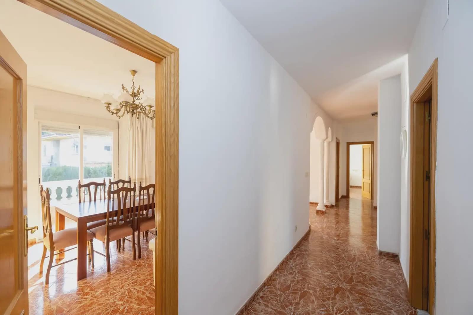 5 slaapkamer Villa te koop in Otura met zwembad garage - € 420.000 (Ref: 9837680)