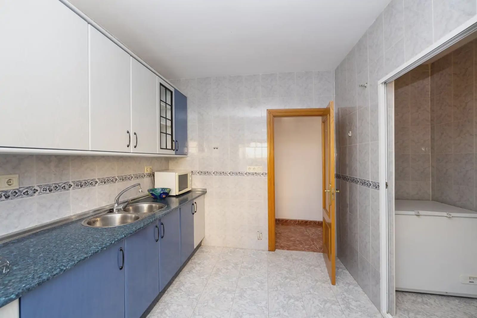 5 slaapkamer Villa te koop in Otura met zwembad garage - € 420.000 (Ref: 9837680)