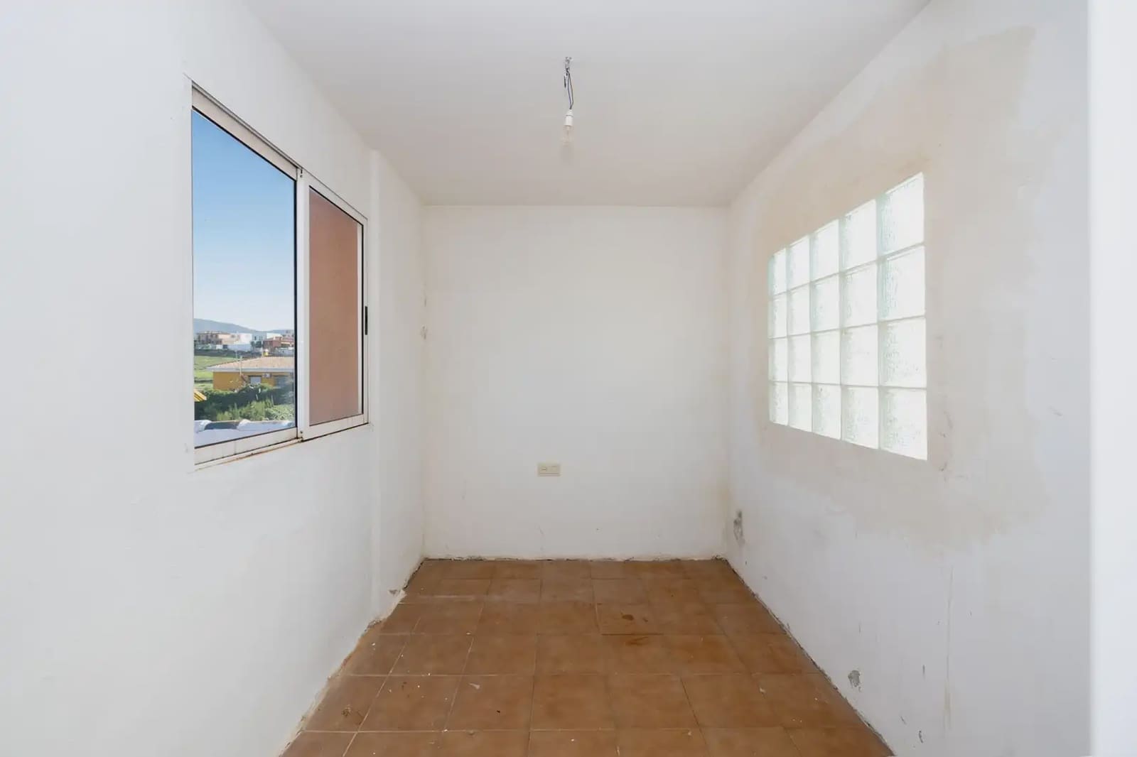 5 slaapkamer Villa te koop in Otura met zwembad garage - € 420.000 (Ref: 9837680)