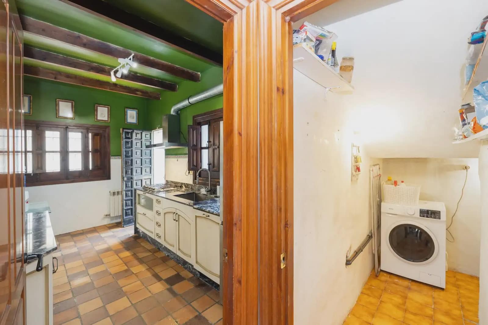 Moradia para venda em Ogijares com piscina garagem - 749 000 € (Ref: 9837681)
