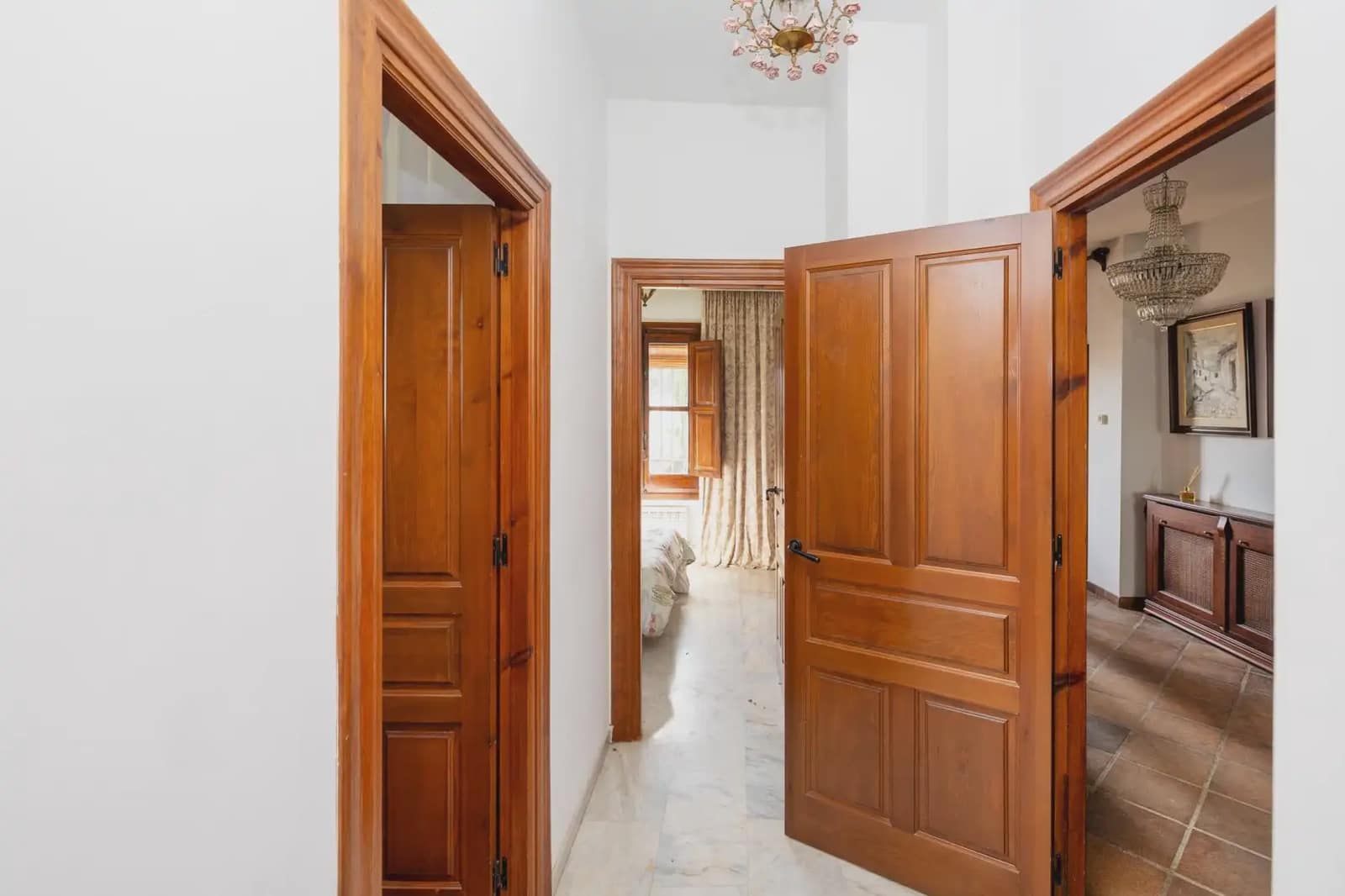 Moradia para venda em Ogijares com piscina garagem - 749 000 € (Ref: 9837681)