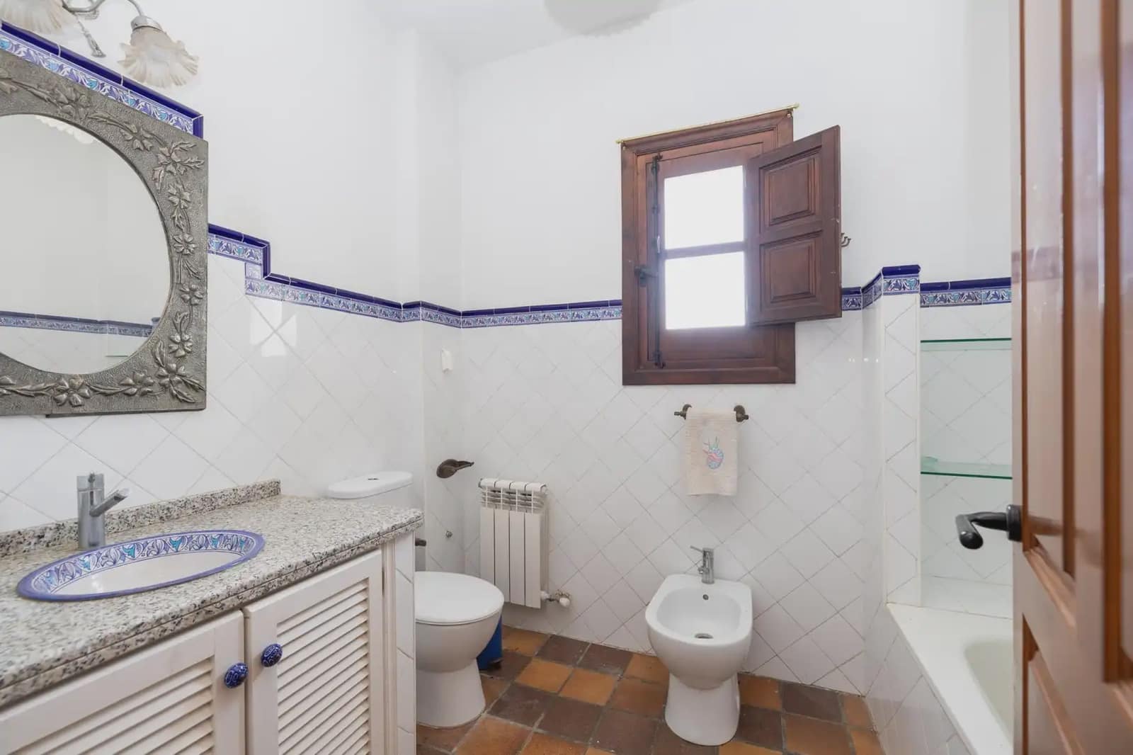 Moradia para venda em Ogijares com piscina garagem - 749 000 € (Ref: 9837681)