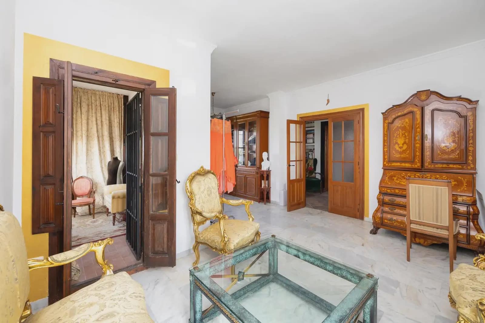 Moradia para venda em Ogijares com piscina garagem - 749 000 € (Ref: 9837681)