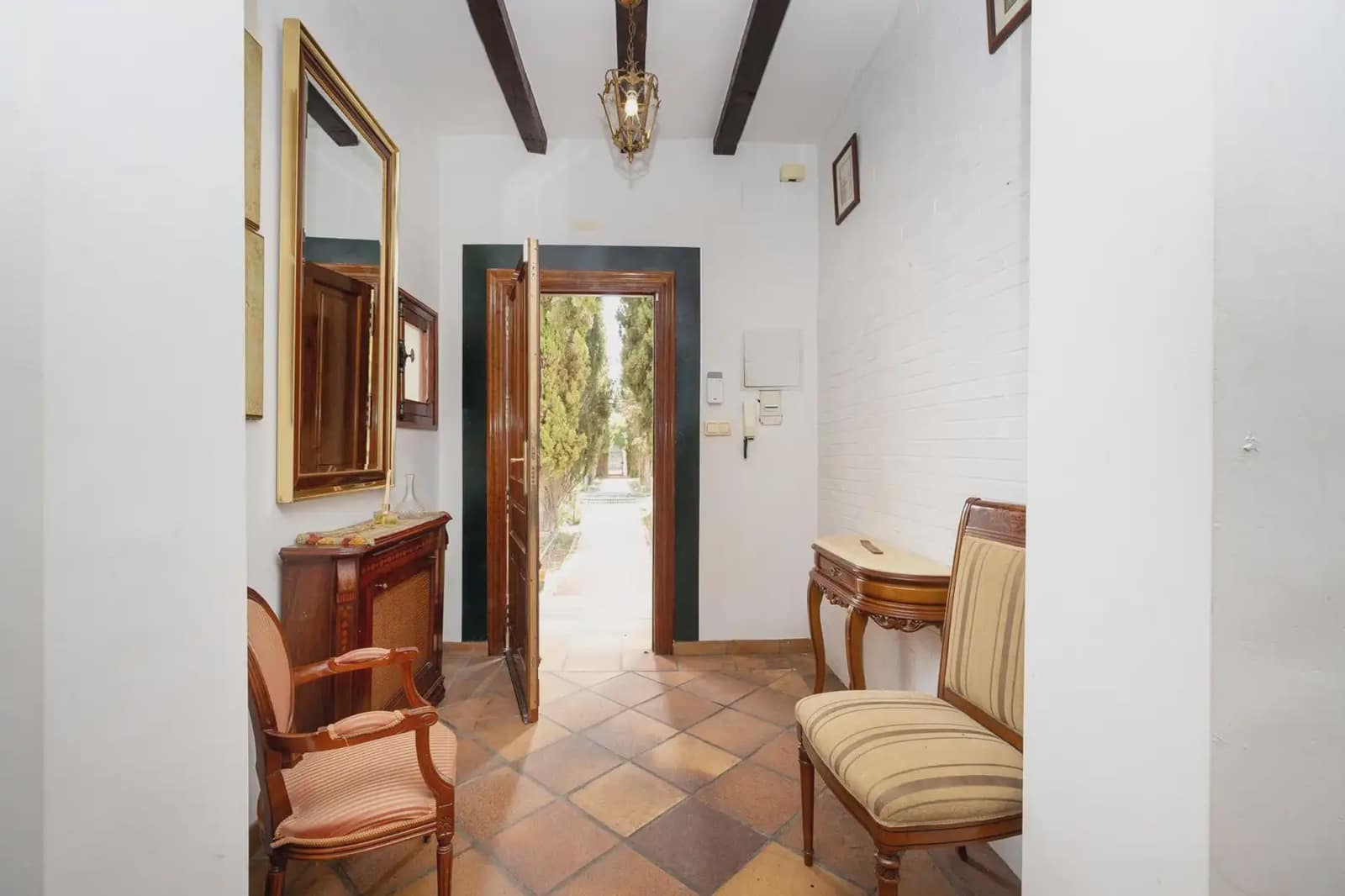 Moradia para venda em Ogijares com piscina garagem - 749 000 € (Ref: 9837681)