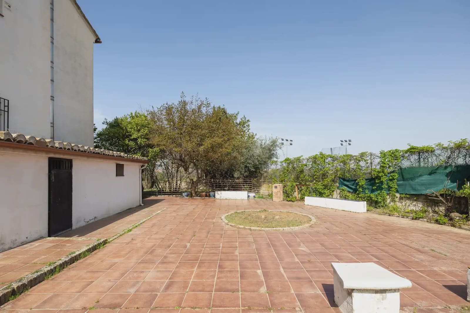 Moradia para venda em Ogijares com piscina garagem - 749 000 € (Ref: 9837681)