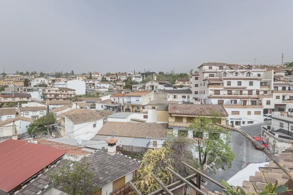 Penthouse til salg i Monachil med garage - € 209.500 (Ref: 9837682)