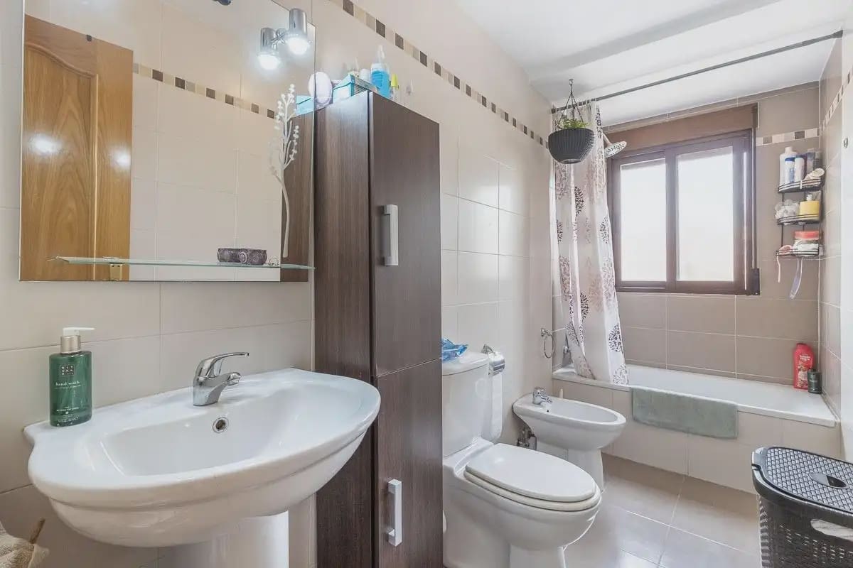 Penthouse til salg i Monachil med garage - € 209.500 (Ref: 9837682)