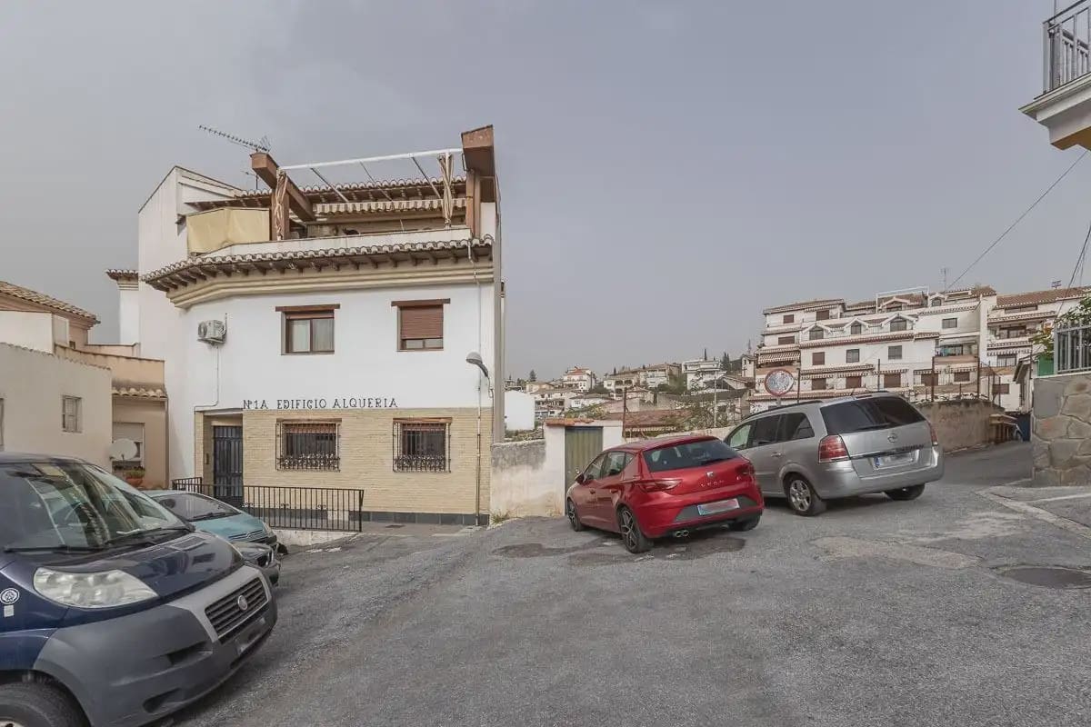 Penthouse til salg i Monachil med garage - € 209.500 (Ref: 9837682)