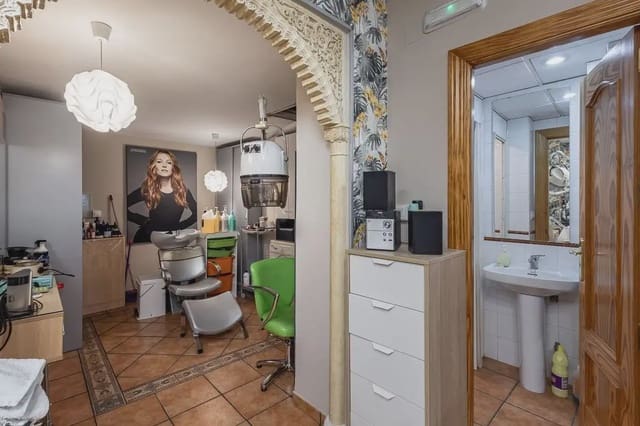 Local Comercial en Pajaritos - Plaza de Toros, Granada ciudad en venta - 129.000 € (Ref: 9837684)