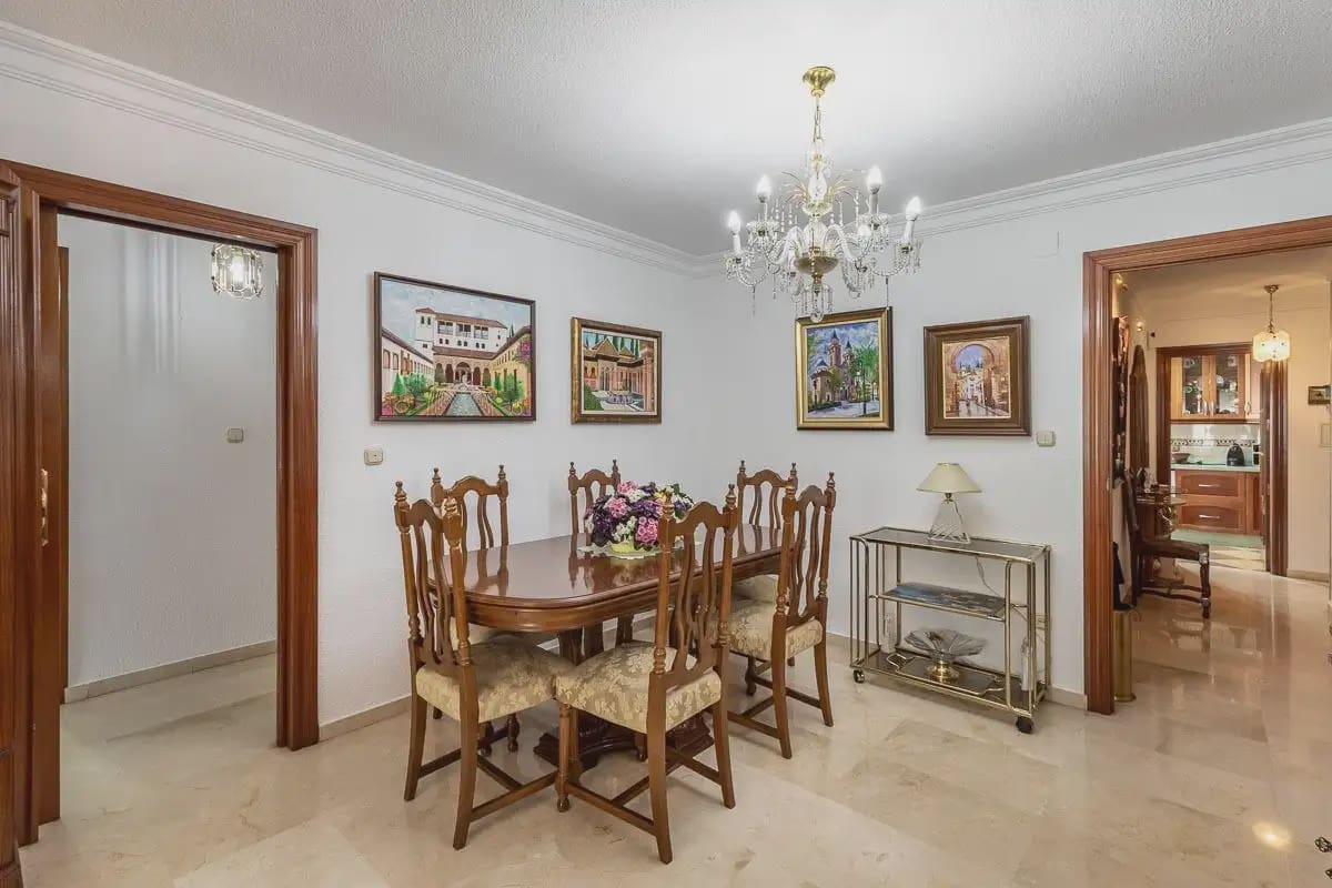 4 quarto Apartamento para venda em Granada cidade com garagem - 335 000 € (Ref: 9837685)