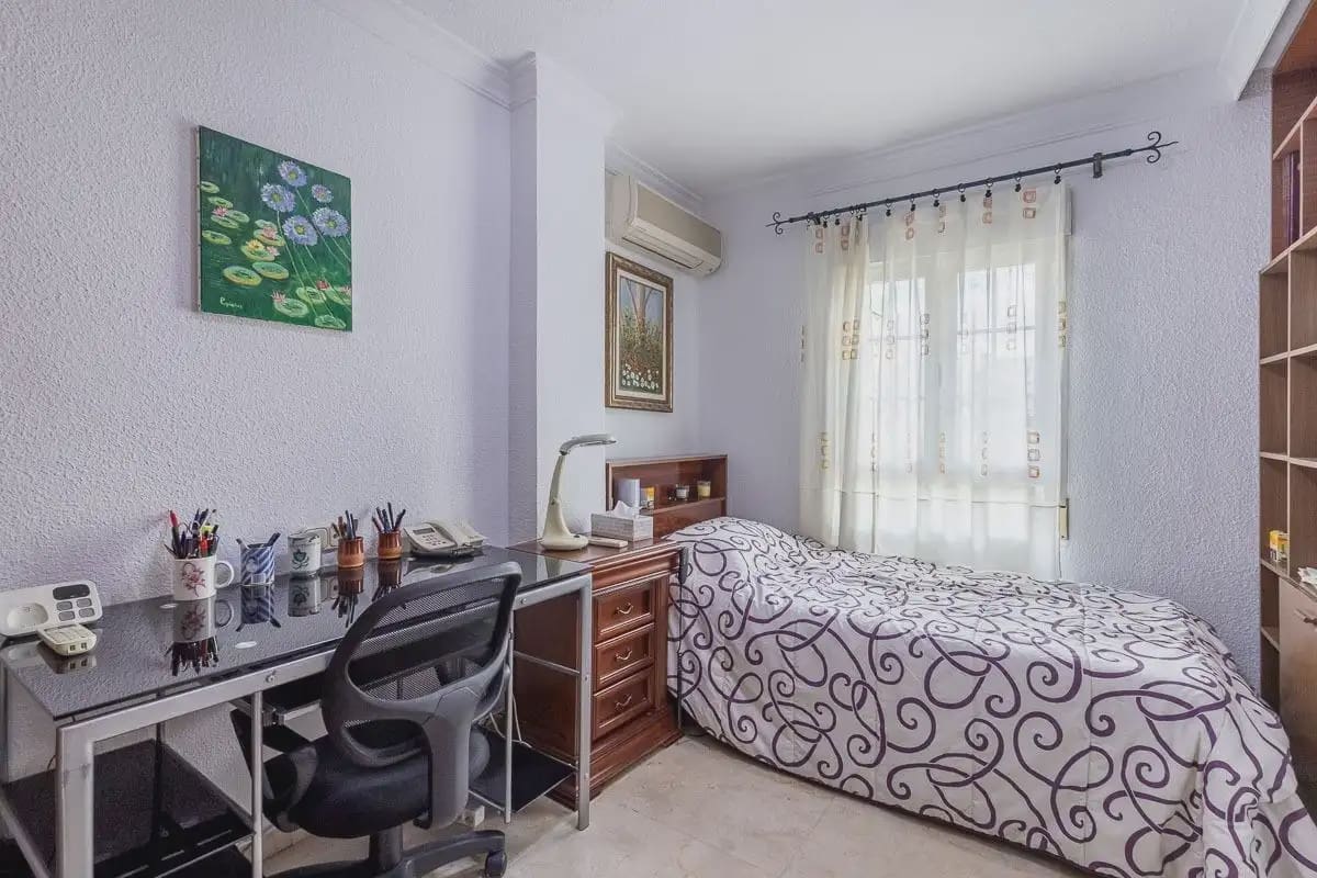 4 quarto Apartamento para venda em Granada cidade com garagem - 335 000 € (Ref: 9837685)