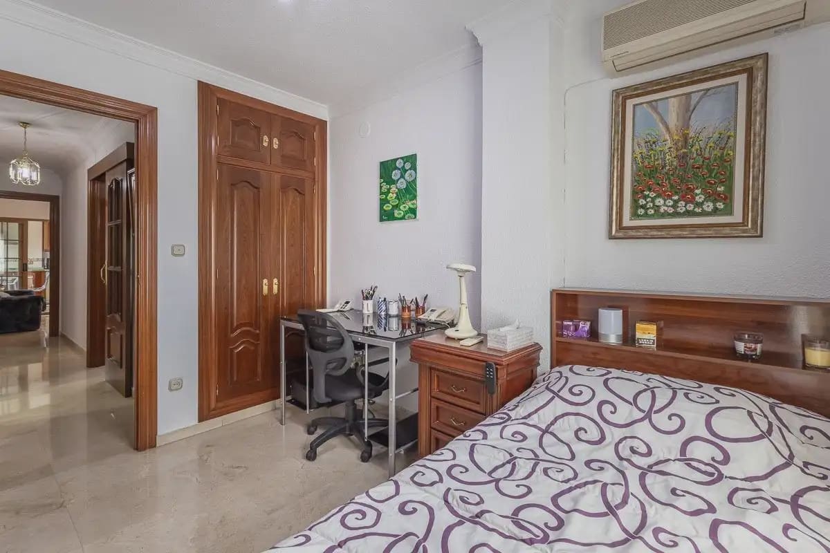 4 quarto Apartamento para venda em Granada cidade com garagem - 335 000 € (Ref: 9837685)