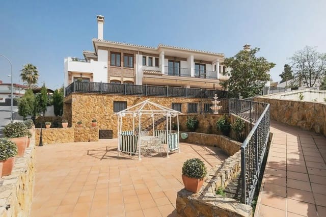 13 camera da letto Villetta Bifamiliare in vendita in Huétor Vega con piscina garage - 750.000 € (Rif: 9837686)