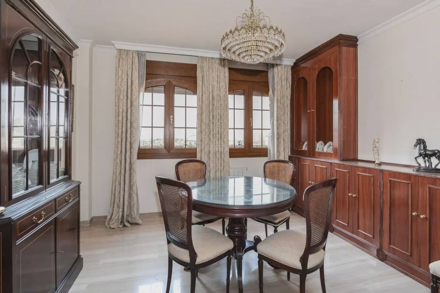 13 bedroom Semi-detached Villa for sale in Huetor Vega with pool garage - € 750,000 (Ref: 9837686)