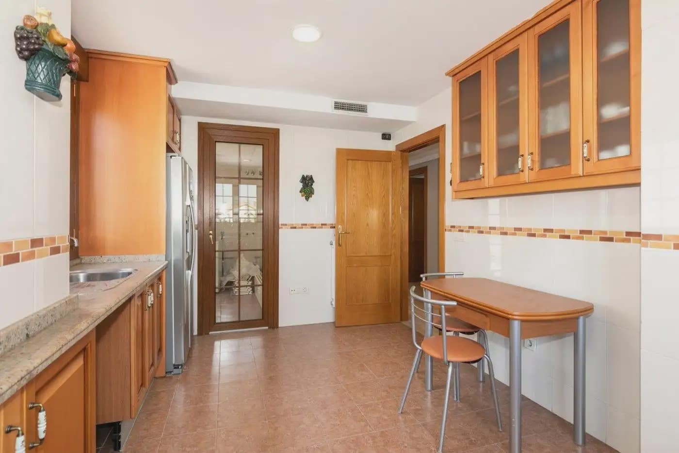 13 bedroom Semi-detached Villa for sale in Huetor Vega with pool garage - € 750,000 (Ref: 9837686)